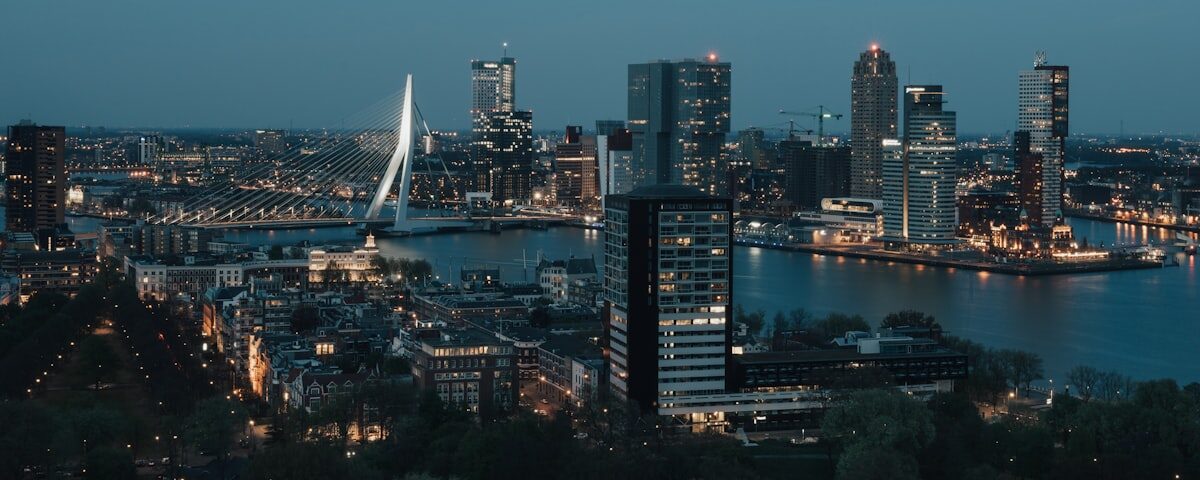 NN Marathon Rotterdam skyline